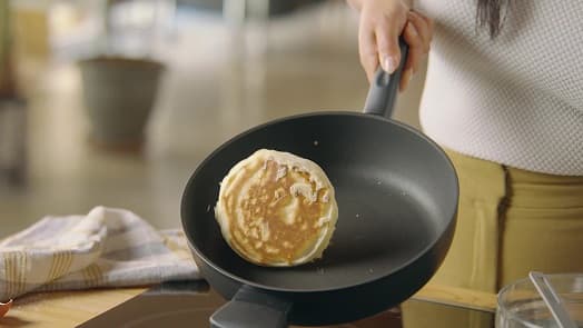 Panvica s nelepivým povrchom iCook, 24 cm video